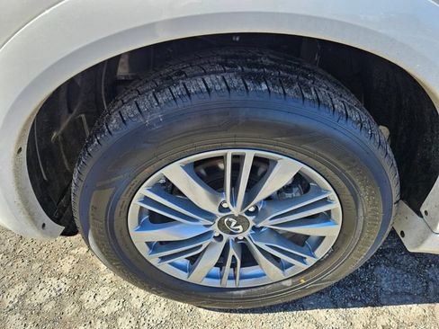 Used 2024 INFINITI QX80 Luxe AWD/4WD image 28