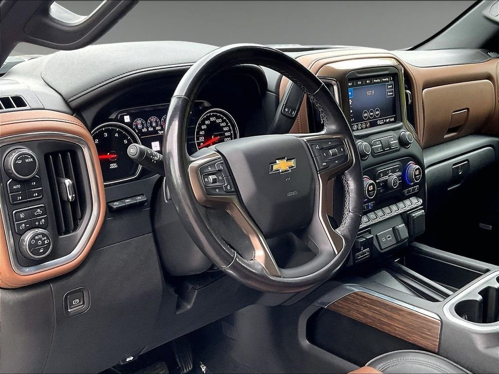 Used 2022 Chevrolet Silverado 2500 High Country w/ Technology Package AWD/4WD image 8