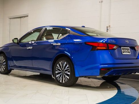 Used 2025 Nissan Altima 2.5 SV AWD/4WD image 32
