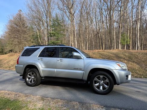 Used 2008 Toyota 4Runner Limited image 7