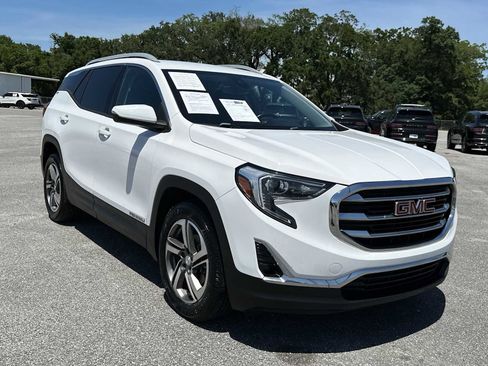 Used 2020 GMC Terrain SLT FWD image 2