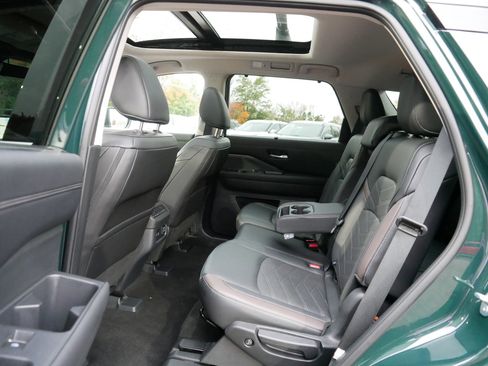 Certified 2024 Nissan Pathfinder Platinum w/ Cargo Package image 35