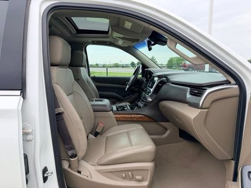 Used 2019 Chevrolet Tahoe Premier AWD/4WD image 11