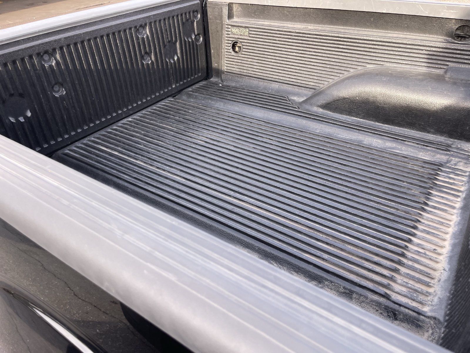 Used 2018 Nissan Frontier SV AWD/4WD image 5