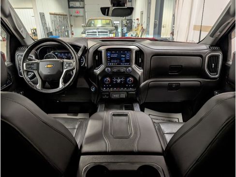 Used 2020 Chevrolet Silverado 2500 LTZ w/ LTZ Premium Package image 11