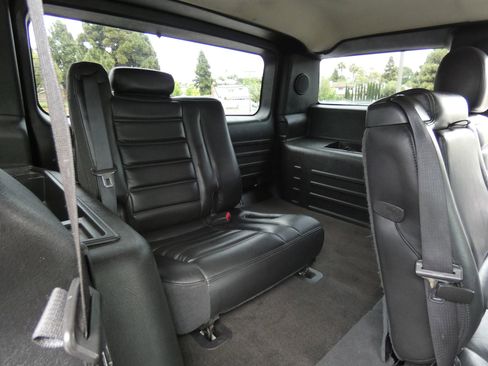 Used 2006 HUMMER H2 image 36