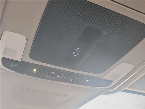 Used 2025 Honda CR-V EX-L image 21