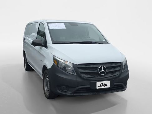 Used 2019 Mercedes-Benz Metris image 2