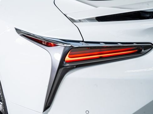 Used 2018 Lexus LC 500 Coupe w/ Performance Package image 23