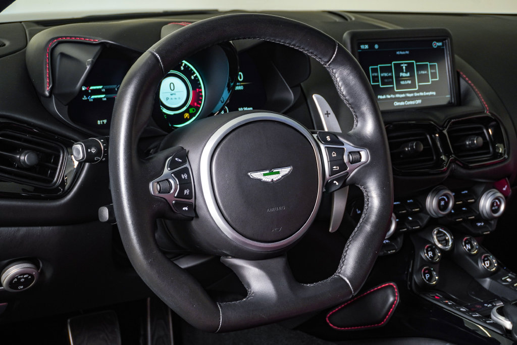 Used 2019 Aston Martin V8 Vantage Coupe RWD image 24