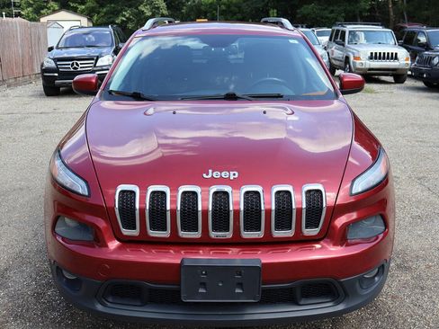 Used 2014 Jeep Cherokee Latitude w/ Comfort/Convenience Group AWD/4WD image 3
