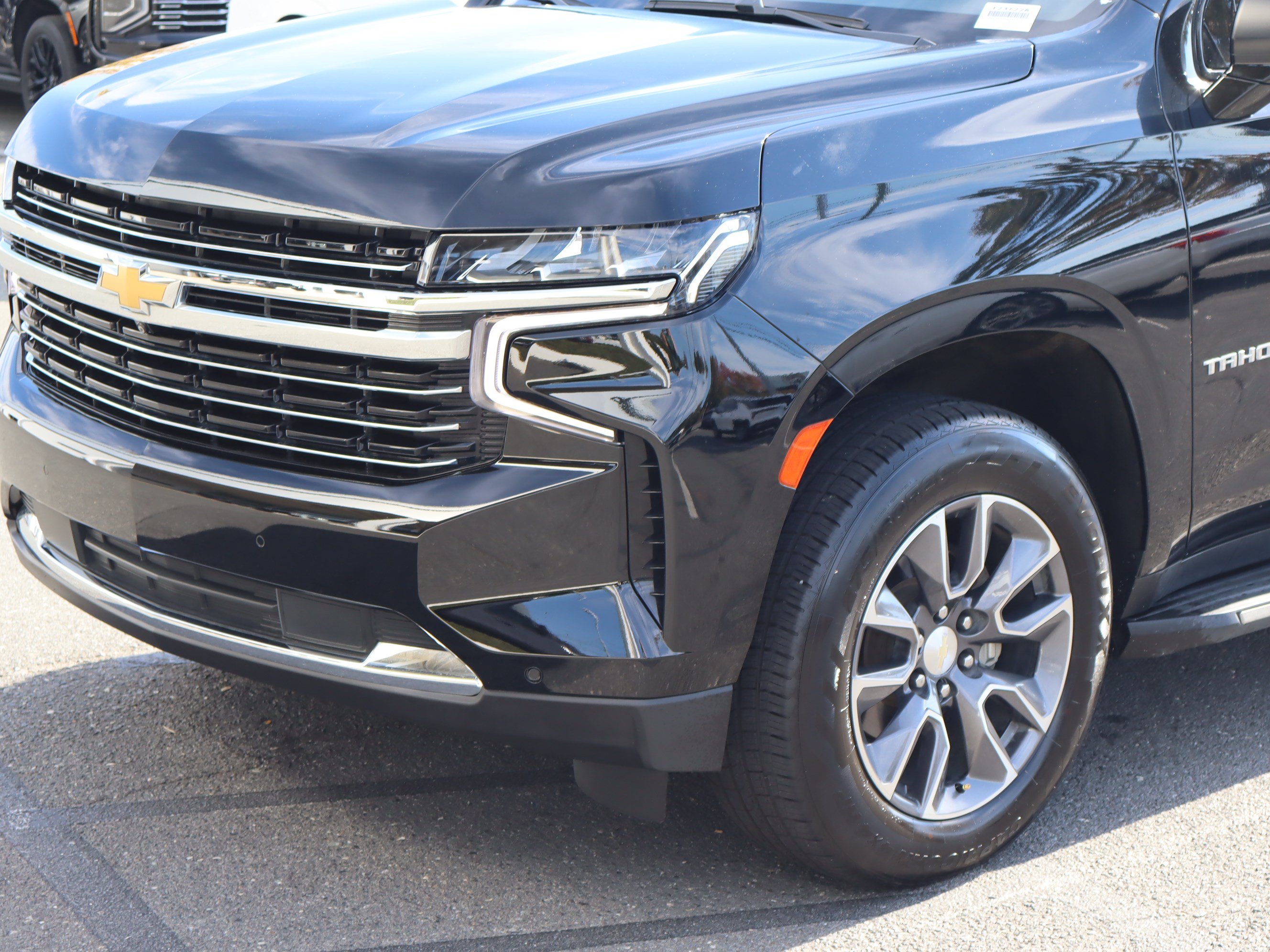 Used 2021 Chevrolet Tahoe LT w/ LT Signature Package RWD image 6
