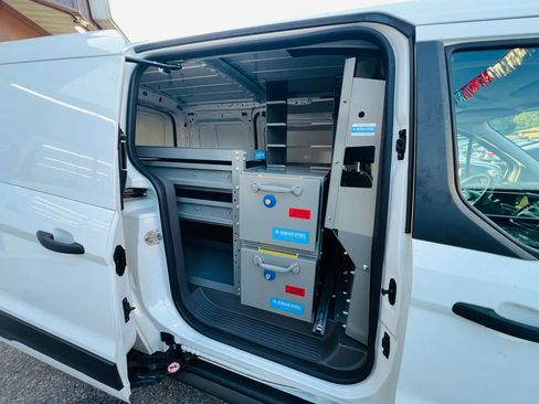 Used 2020 Ford Transit Connect XL image 10