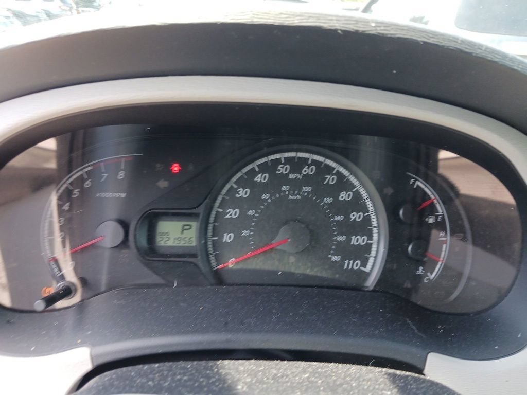 Used 2012 Toyota Sienna LE FWD image 11