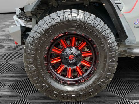 Used 2019 Jeep Wrangler Unlimited Rubicon AWD/4WD image 12