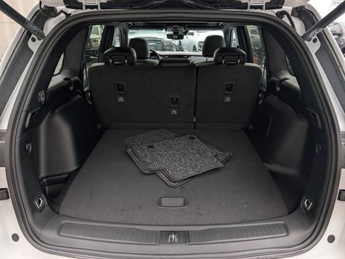New 2026 Jeep Grand Cherokee Limited AWD/4WD image 7