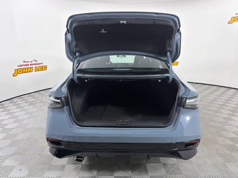 New 2026 Nissan Sentra SR w/ Floor Mat Package image 5