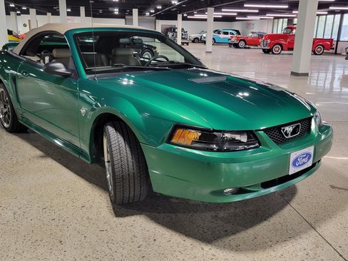 Used 1999 Ford Mustang GT RWD image 39