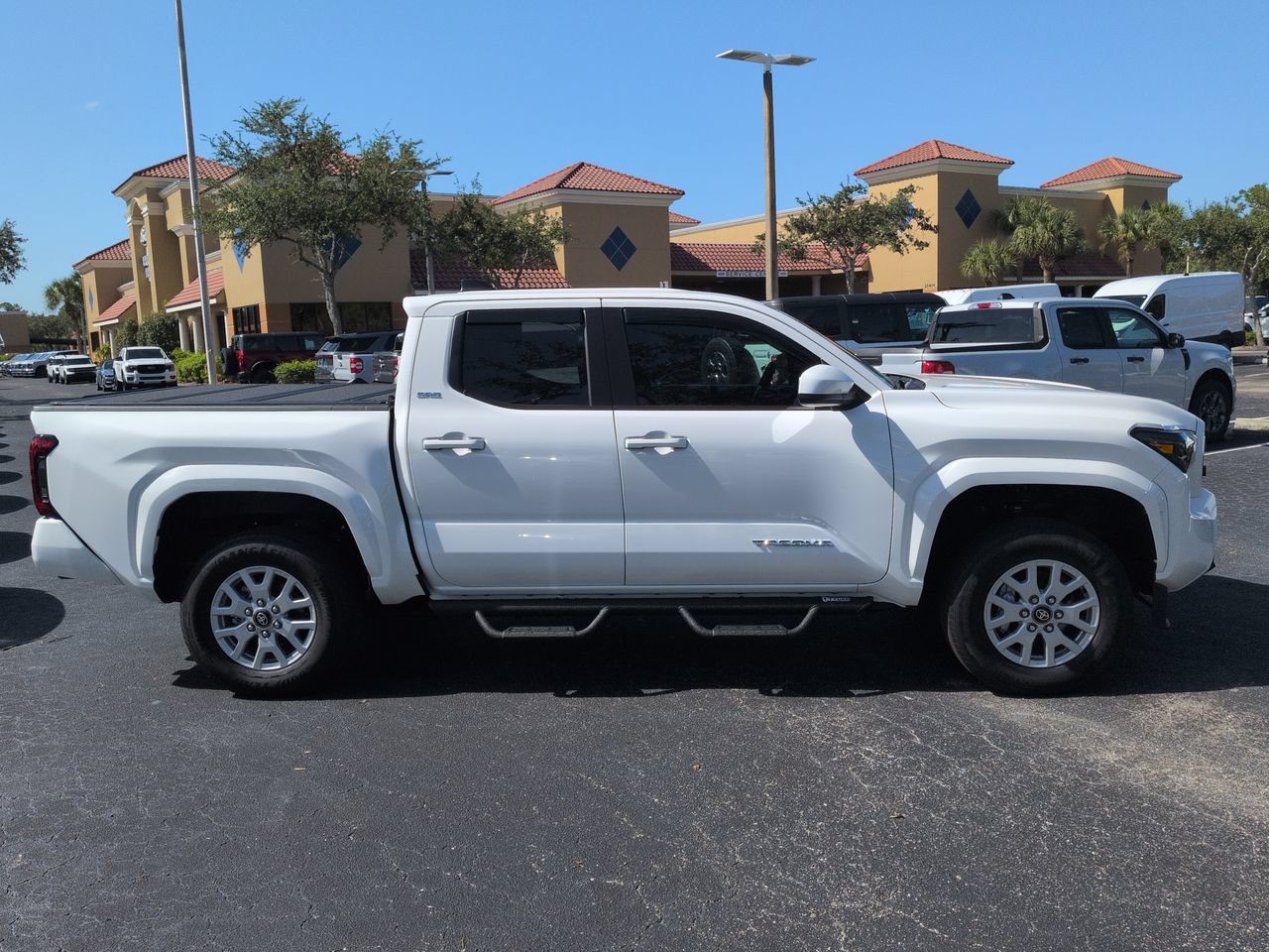 Used 2026 Toyota Tacoma SR5 AWD/4WD image 3