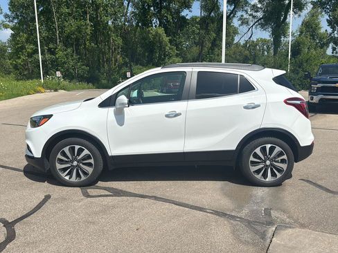 Used 2018 Buick Encore Preferred FWD image 2