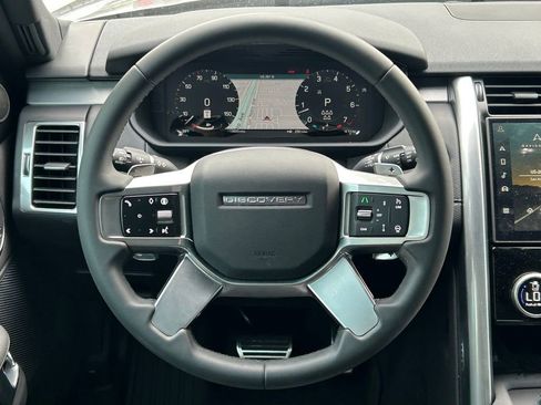 Used 2024 Land Rover Discovery S AWD/4WD image 45