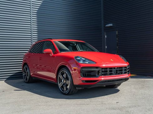Used 2023 Porsche Cayenne Turbo AWD/4WD image 7
