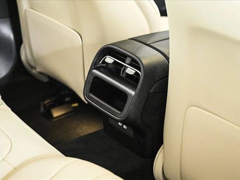 New 2026 Mercedes-Benz E 450 4MATIC Sedan image 19
