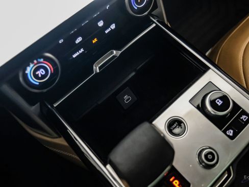 Used 2023 Land Rover Range Rover SE image 57