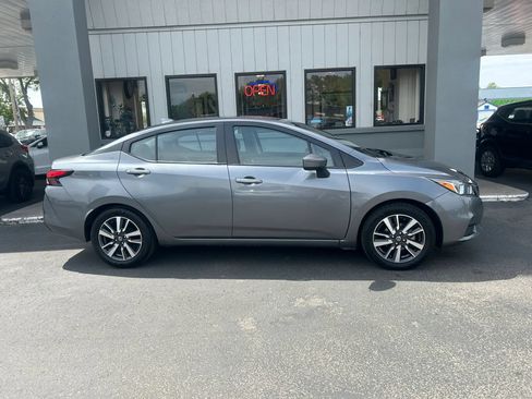Used 2021 Nissan Versa SV FWD image 25