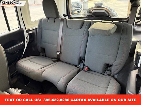 Used 2025 Jeep Wrangler Unlimited Rubicon image 27