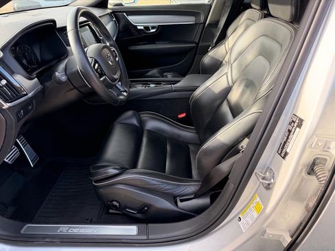 Used 2019 Volvo V90 T6 R-Design w/ Advanced Package image 11
