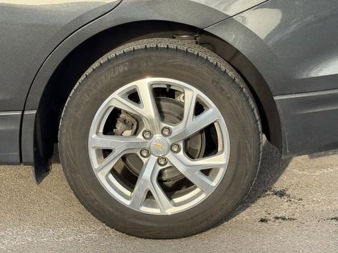 Used 2018 Chevrolet Equinox LT image 11