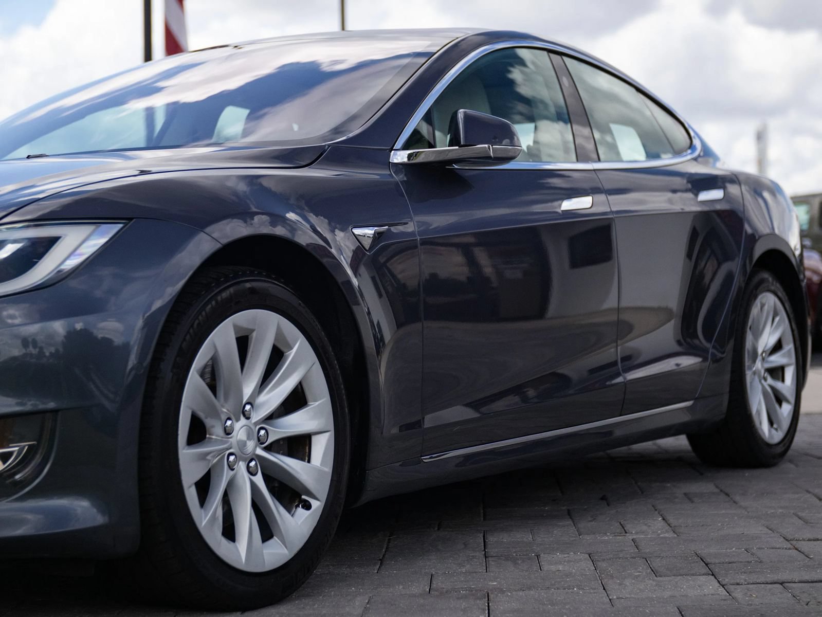 Used 2018 Tesla Model S 75D AWD/4WD image 8