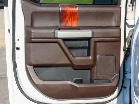 Used 2018 Ford F150 King Ranch w/ Equipment Group 601A Luxury AWD/4WD image 17