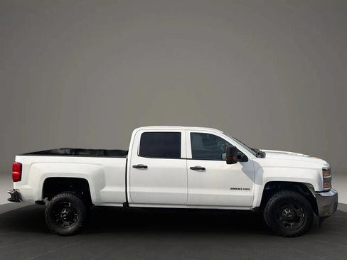 Used 2019 Chevrolet Silverado 2500 W/T w/ WT Convenience Package AWD/4WD image 6