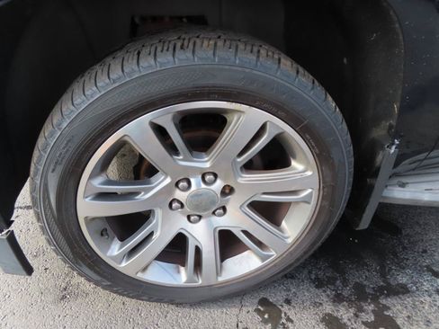 Used 2015 Chevrolet Tahoe LT AWD/4WD image 7