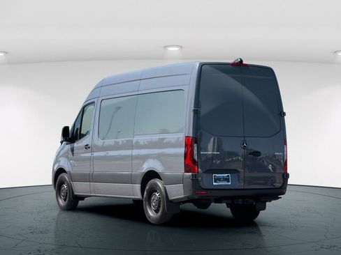 Used 2023 Mercedes-Benz Sprinter 2500 image 5