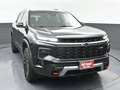 Used 2024 Chevrolet Traverse Z71 w/ Enhanced Driving Package AWD/4WD image 3