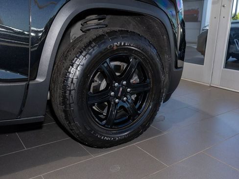 Used 2021 GMC Acadia AT4 w/ Trailering Package AWD/4WD image 4