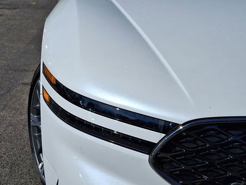 Used 2025 Genesis G90 3.5T image 28