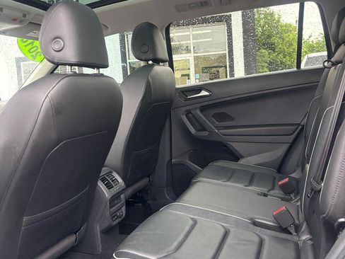 Used 2018 Volkswagen Tiguan SEL Premium AWD/4WD image 15
