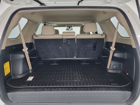Used 2017 Toyota 4Runner Limited AWD/4WD image 33