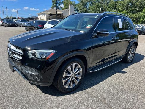 Used 2022 Mercedes-Benz GLE 450 4MATIC image 3