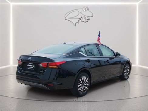 Used 2026 Nissan Altima 2.5 SV AWD/4WD image 5