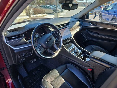 Used 2022 Jeep Grand Cherokee Limited image 21