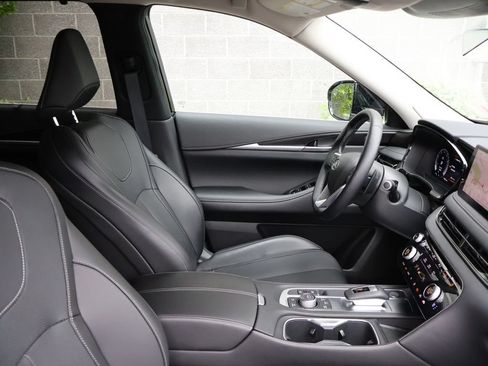 Used 2025 INFINITI QX60 Sensory w/ Cargo Package AWD/4WD image 10