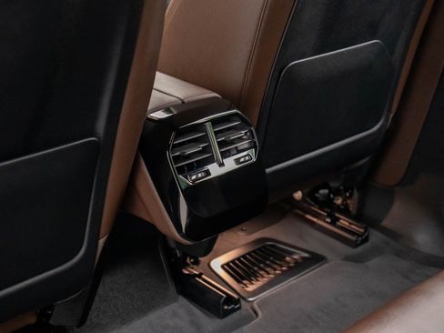 New 2026 BMW iX xDrive45 image 18