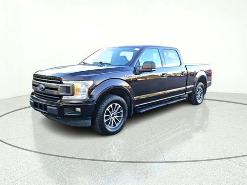 Used 2018 Ford F150 XLT w/ Equipment Group 302A Luxury AWD/4WD image 5