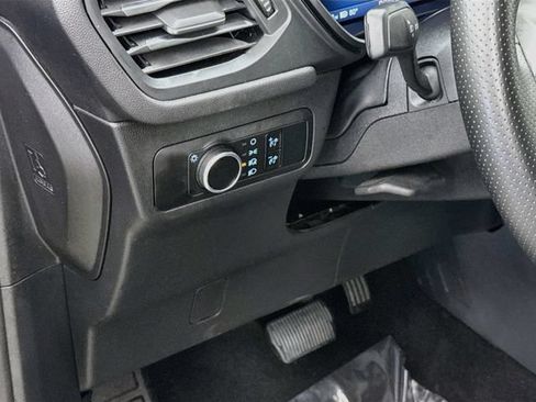 Certified 2025 Ford Escape ST-Line FWD image 10