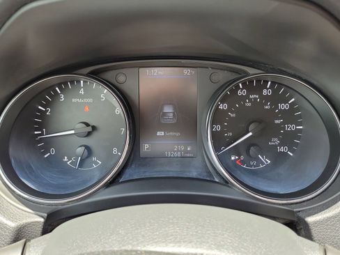 Used 2019 Nissan Rogue SV w/ Premium Package AWD/4WD image 21